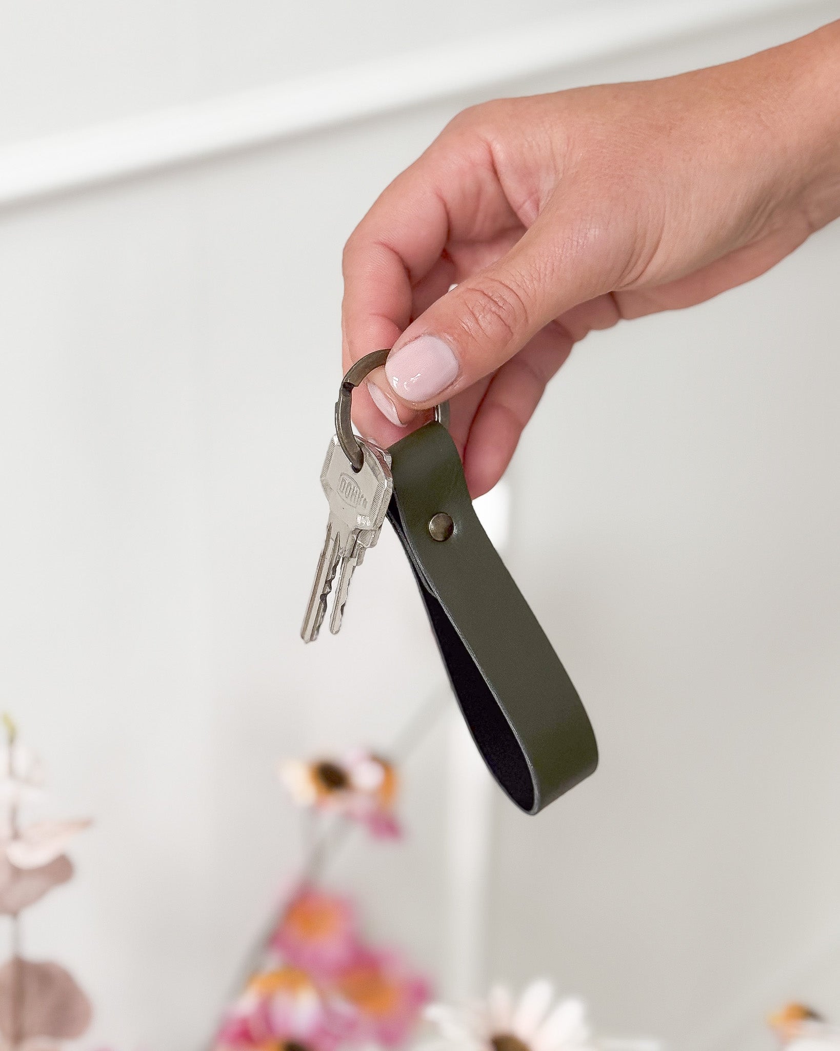 Duurzame-sustainable-sleutelhanger-keychain-bamboo-leather-leer-MADEoutof-3.jpg