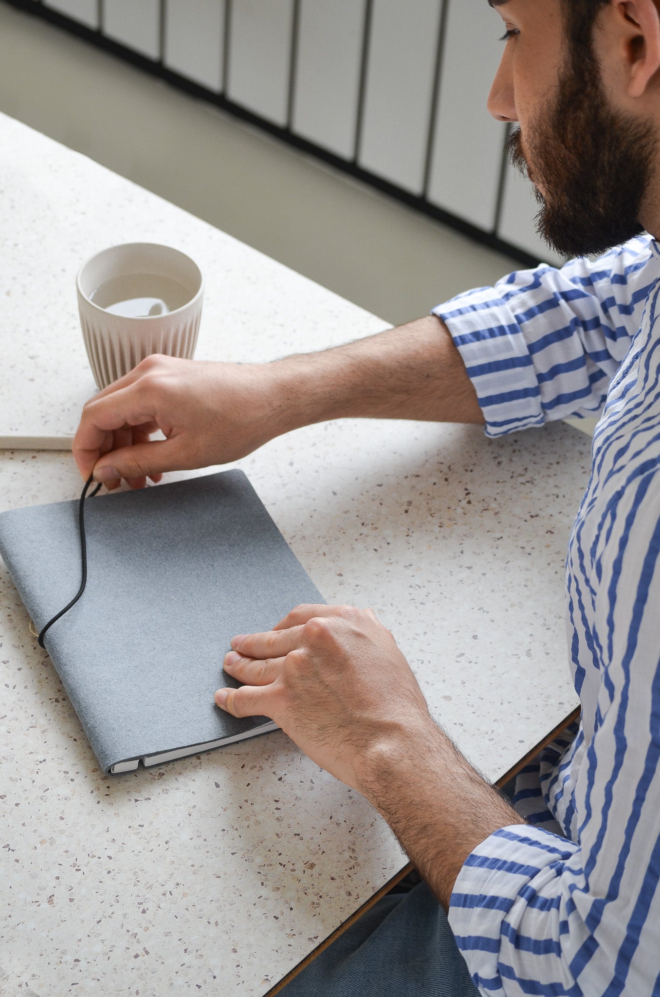 Sustainable-duurzame-circulair-notebook-LOOP-recycled-textiles-denim-MADEoutof-blue-1.jpg