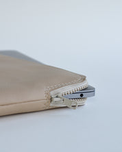 duurzame laptophoes Max van vegan appelleer zonder handvatten beige rits