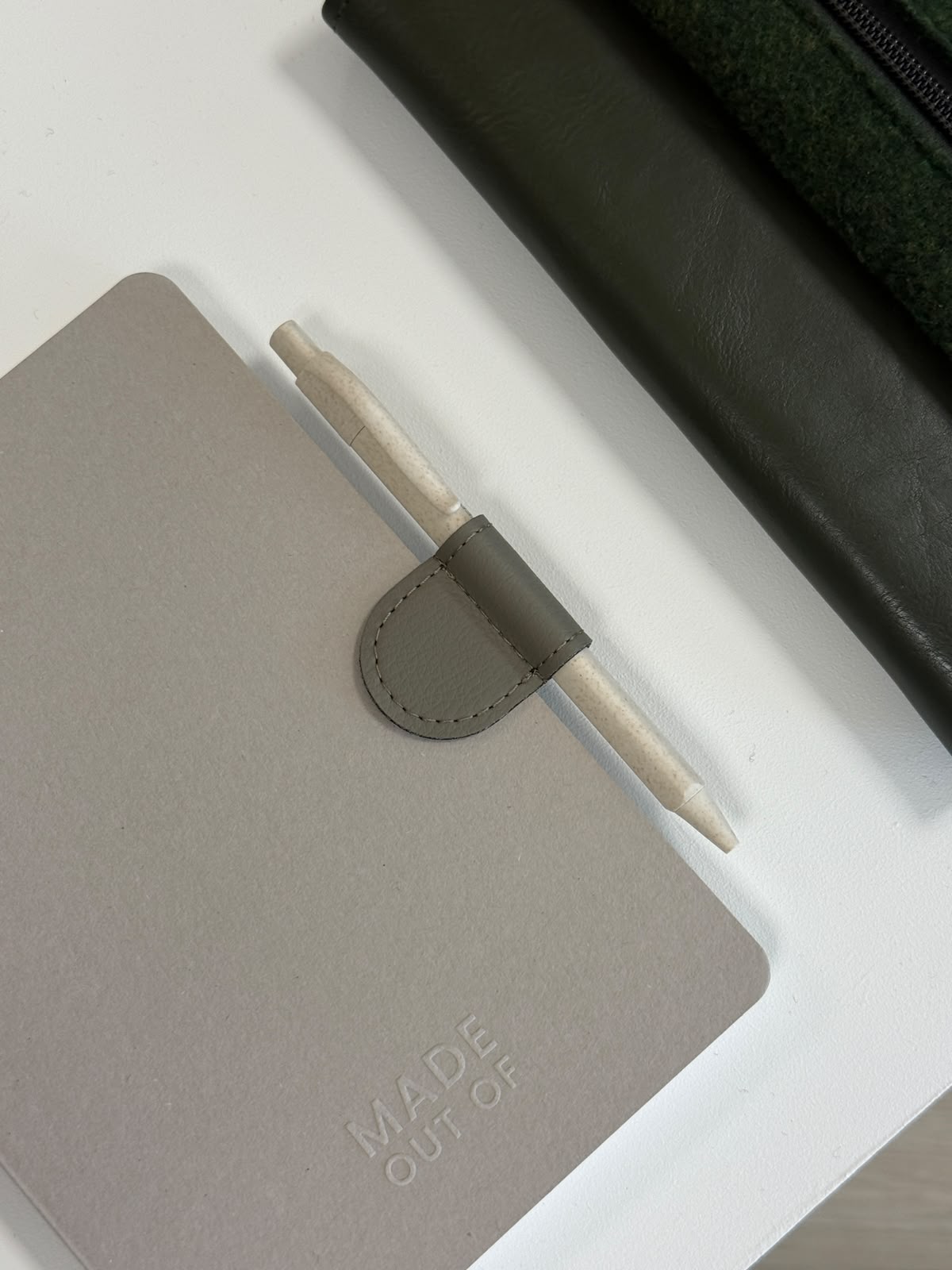 Magnetische boekenlegger INK - Taupe