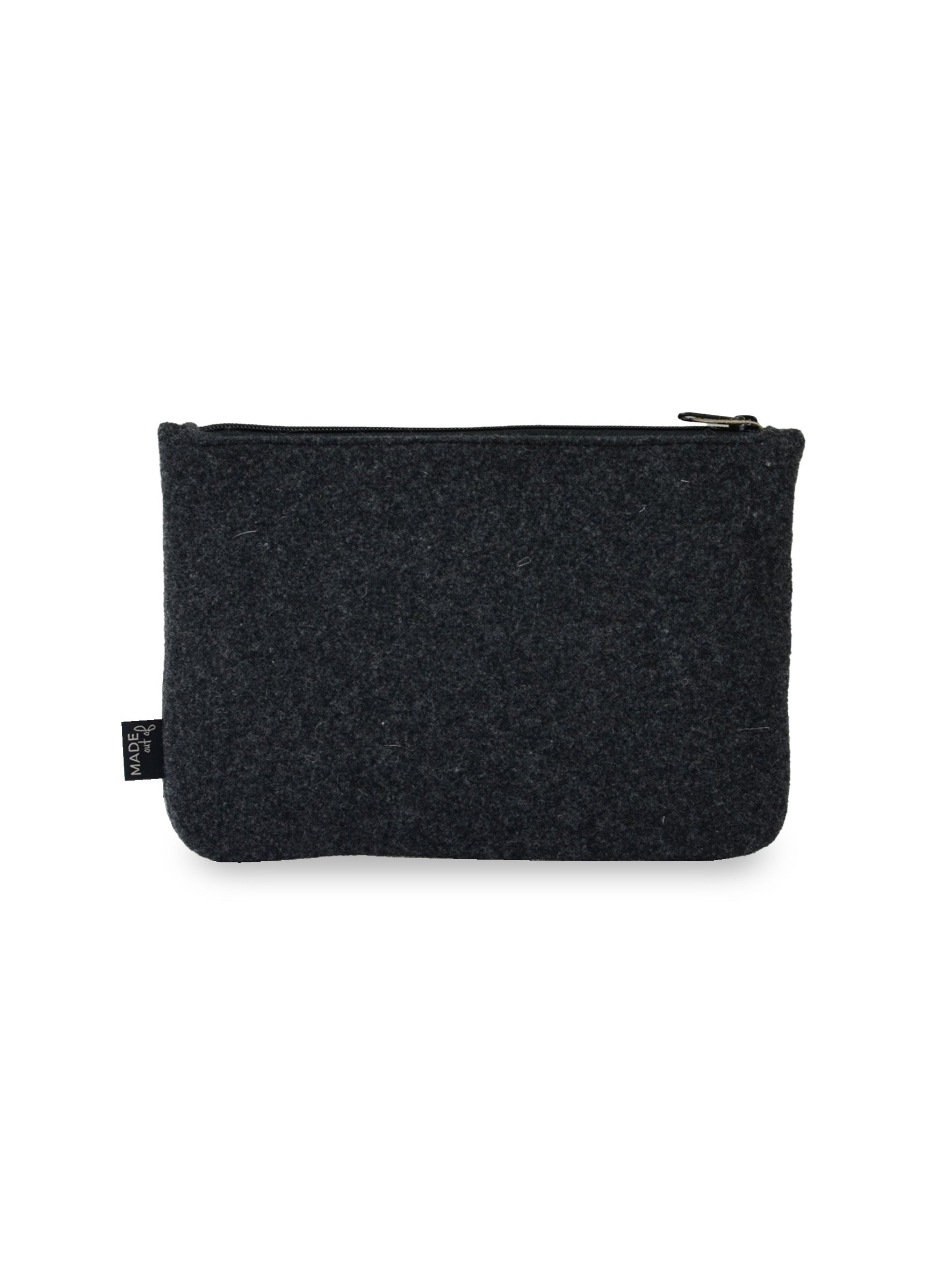 Duurzame-sustainable-bag-shopper-handtas-recycled-vilt-MADEoutof-zwart-1.jpg