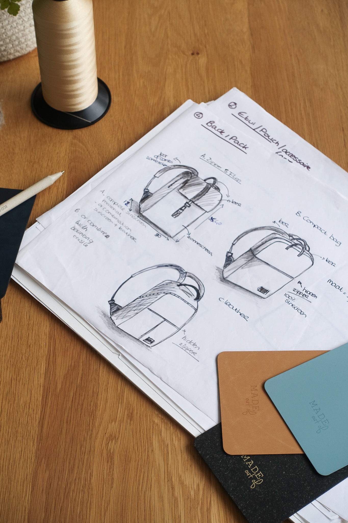 Duurzame-sustainable-office-lifestyle-products-circular-lifestyle-madeinNL-MADEoutof-black-7.jpg