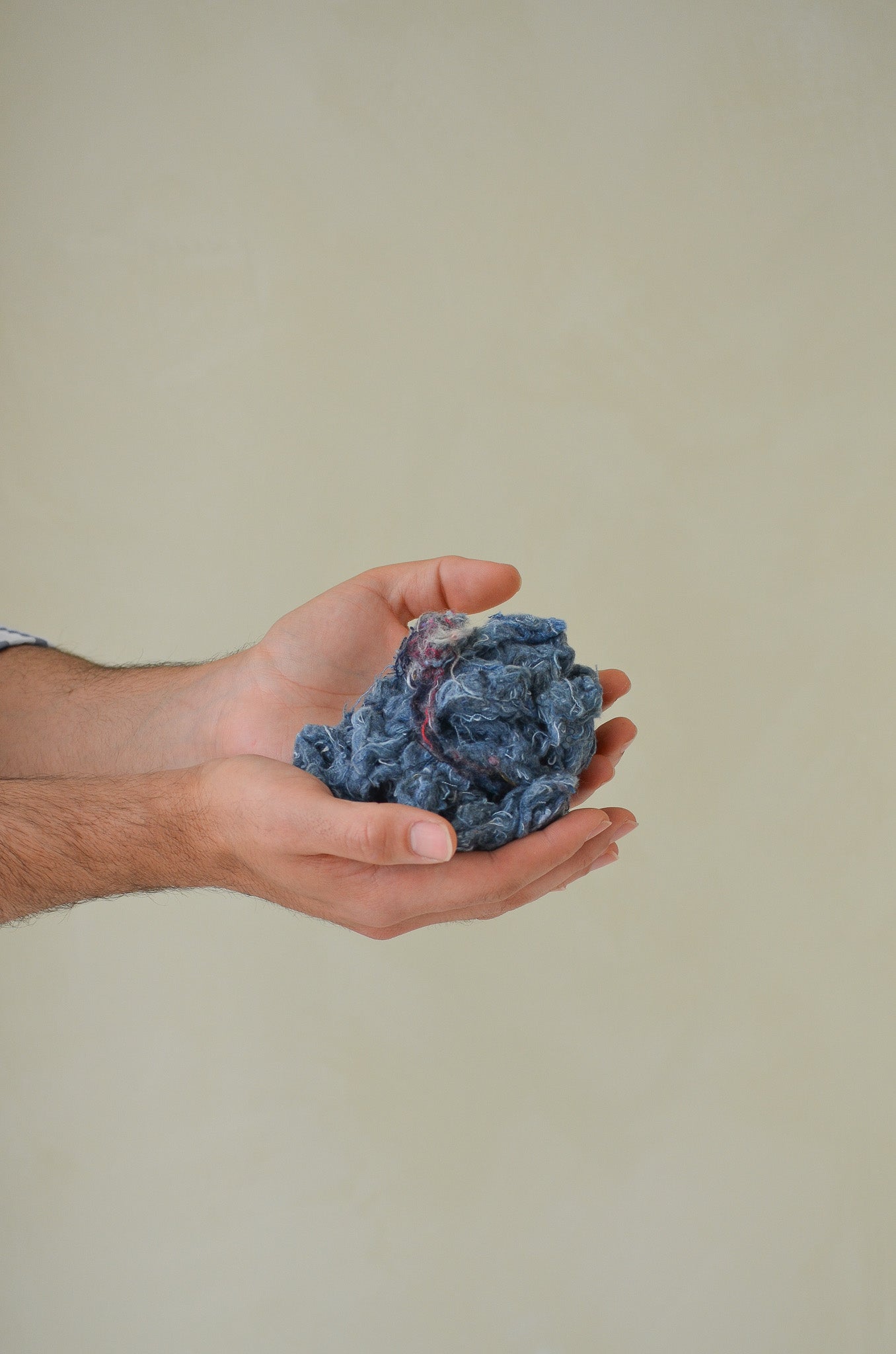 Duurzame-sustainable-office-lifestyle-products-circular-lifestyle-madeinNL-MADEoutof-material-recycled-textile-3.jpg